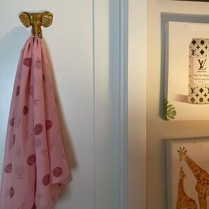 ❣️SOLD❣️ 🩷pink Versace silk scarf💕